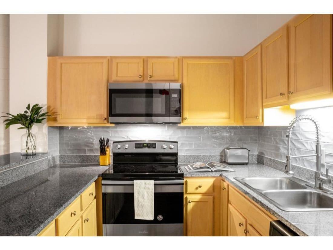 Beautiful 2Br 2Ba In The Block By Cozysuites Indianápolis Exterior foto